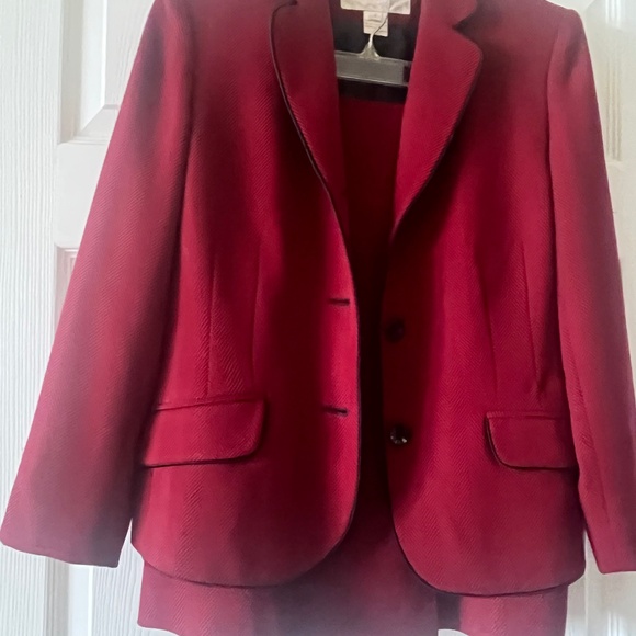 Women’s lined Jones New York suit - Picture 1 of 2